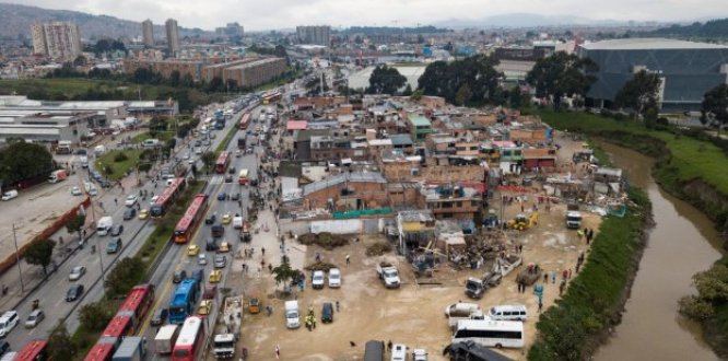 Con ocho demoliciones inició la recuperación ambiental de cerca de dos hectáreas en el barrio Guadalupe