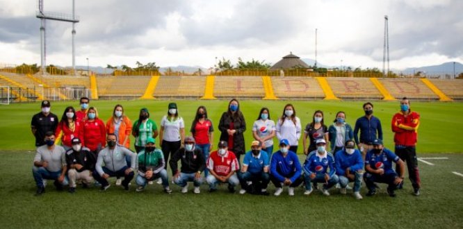 ¡Histórico! Se instala el nuevo Consejo Local de Barras Futboleras 