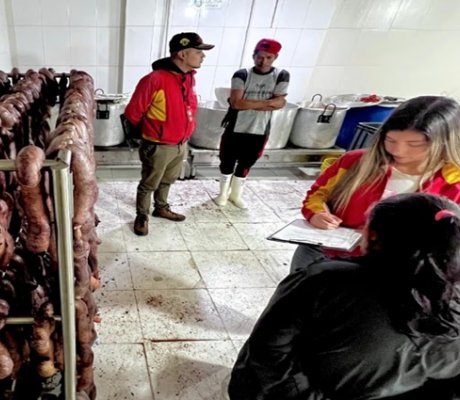 Fábrica de morcilla en Corabastos es sellada por graves fallas sanitarias.